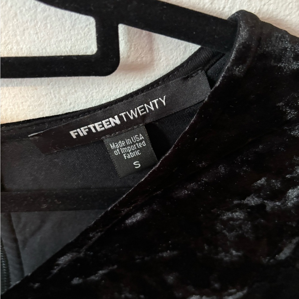 Fifteen twenty velvet dress size small great condition